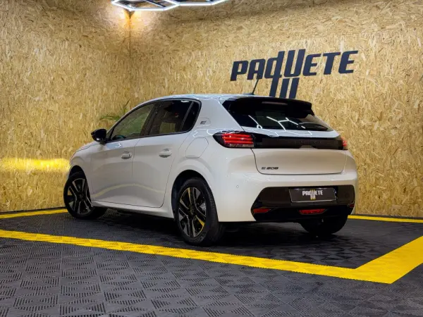 Peugeot e-208 50 kWh SE Style 27