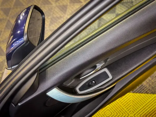 BMW 318 d Touring Auto Sport 16