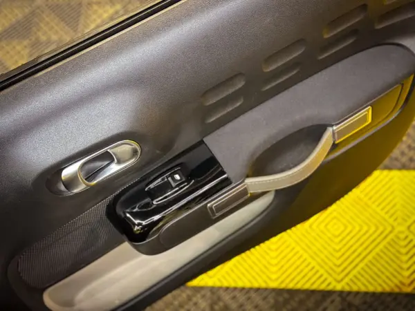 Citroën C3 1.2 PureTech Feel 18