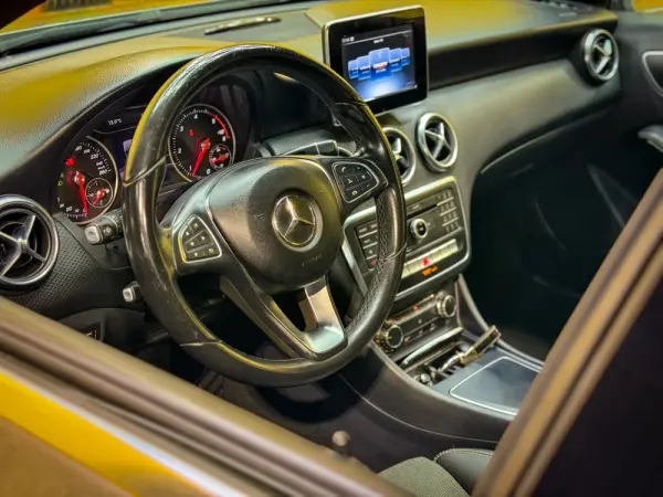 Mercedes-Benz A 180 d Fleet Pack Style Aut. 27