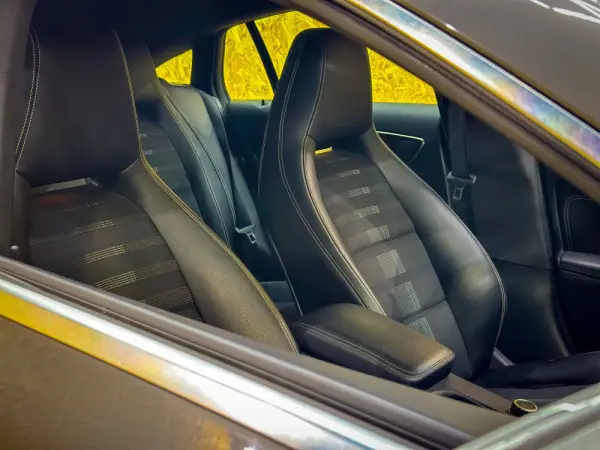 Mercedes-Benz CLA 180 d 25