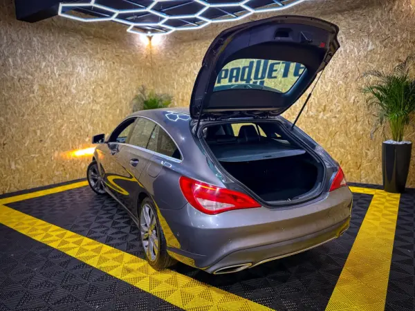 Mercedes-Benz CLA 180 d 42
