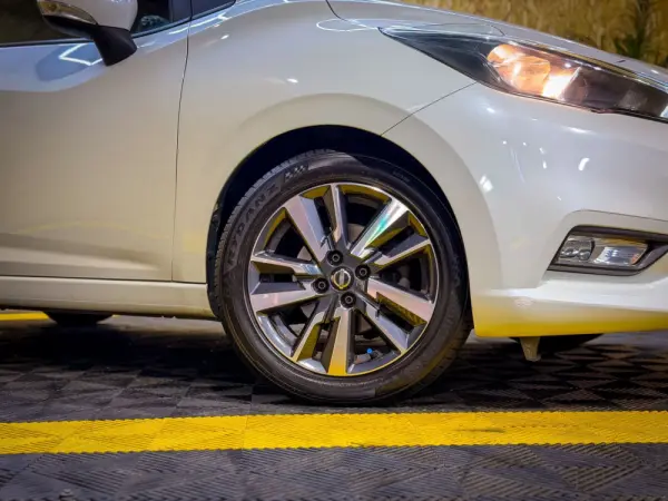 Nissan Micra 1.5 dCi N-Connecta Lifestyle S/S 8