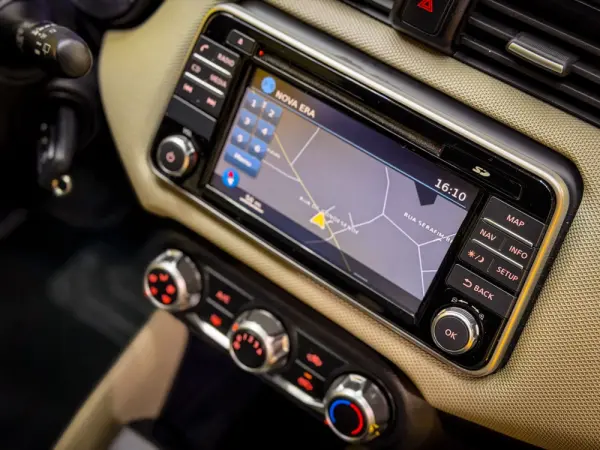 Nissan Micra 1.5 dCi N-Connecta Lifestyle S/S 19