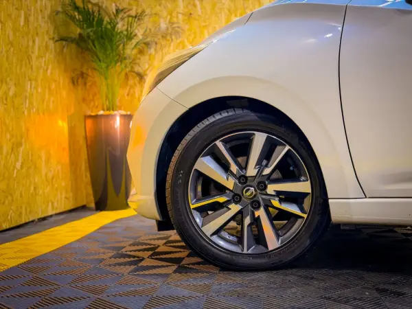 Nissan Micra 1.5 dCi N-Connecta Lifestyle S/S 29