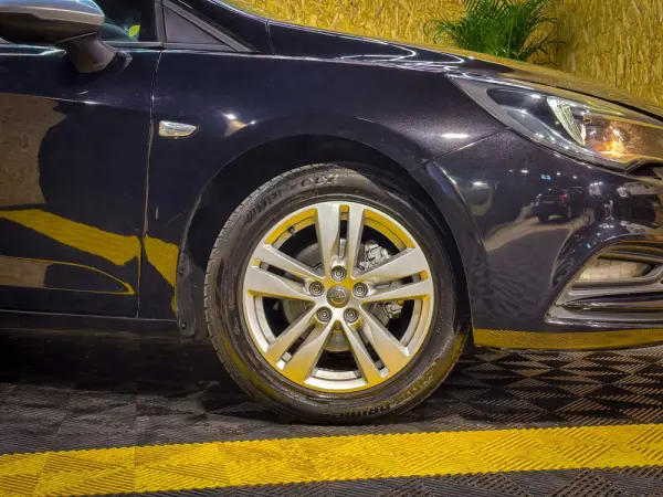 Opel Astra 1.6 CDTI Business Edition S/S 10