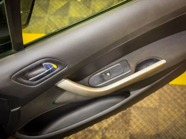 Peugeot 308 SW 1.6 HDi Executive CVM6 7