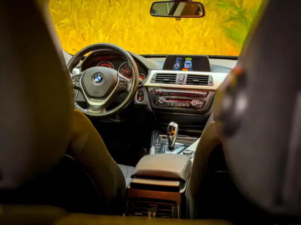 BMW 320 Gran Turismo d Auto 26