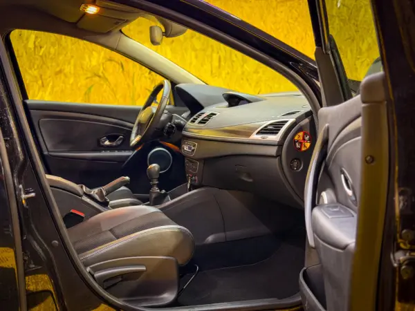 Renault Mégane 1.5 dCi Dynamique SS 8