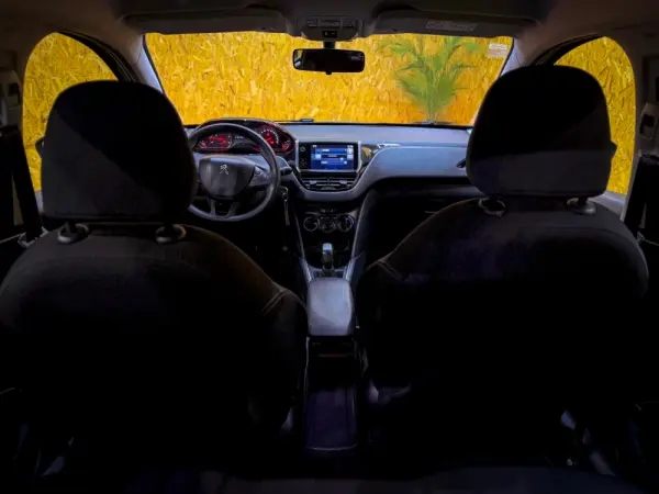 Peugeot 208 1.6 e-HDi SE Style 31