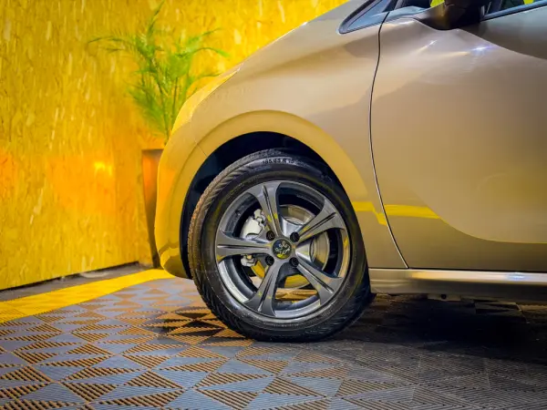 Peugeot 208 1.6 e-HDi SE Style 36