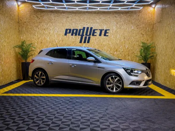 Renault Mégane 1.5 dCi Bose Edition 32