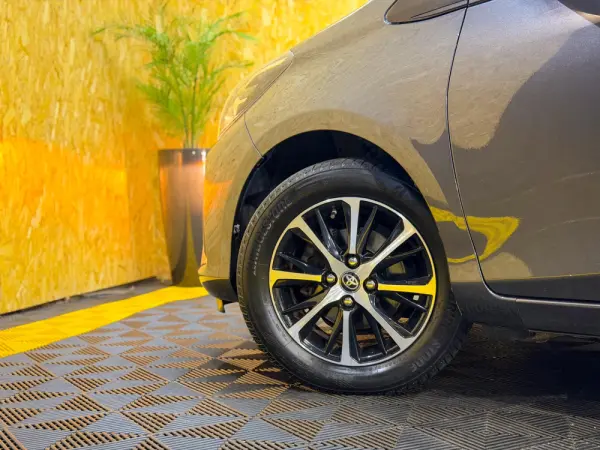 Toyota Yaris 1.0 VVT-i Comfort Plus 24