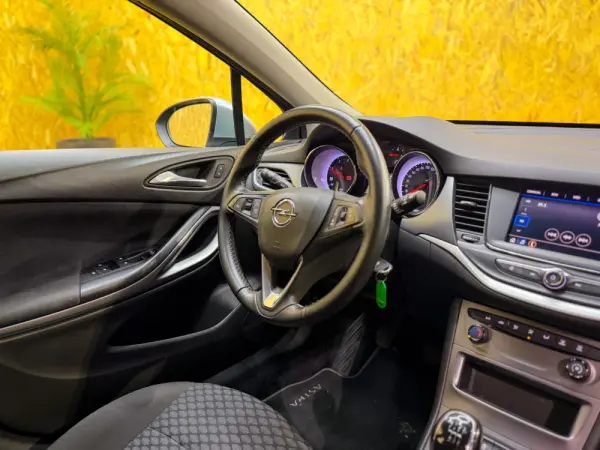 Opel Astra 11