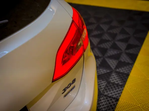 Peugeot 308 1.6 BlueHDi Active 21