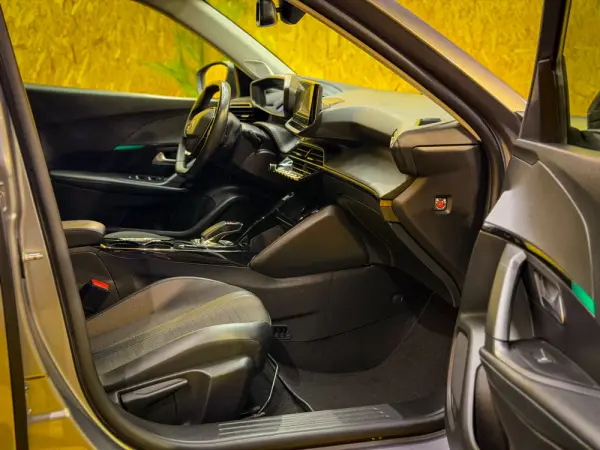 Peugeot 2008 Allure 6