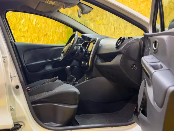 Renault Clio 1.5 dCi Comfort 9