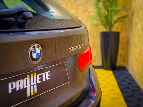BMW 320 d 28