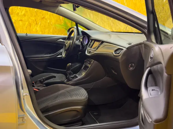 Opel Astra 18