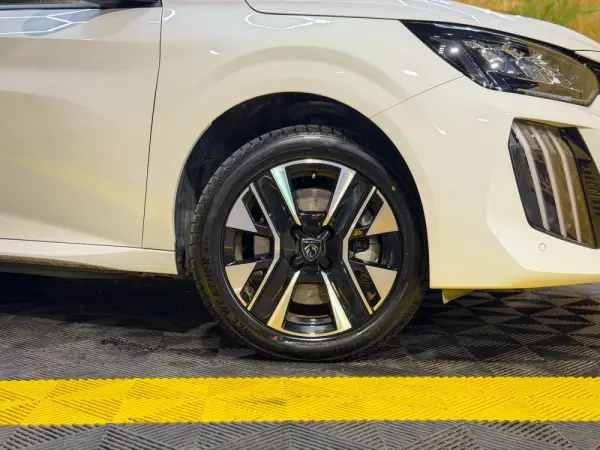 Peugeot e-208 50 kWh SE Style 5