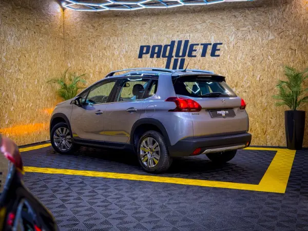 Peugeot 2008 1.6 BlueHDi Allure 22