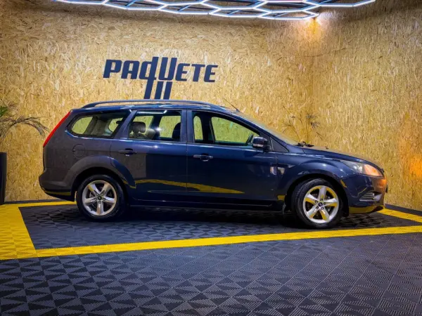 Ford Focus SW 1.6 TDCi Ghia 2