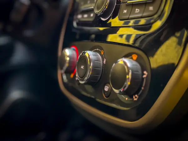 Renault Captur 1.0 TCe Intens 14