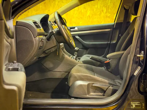 Volkswagen Golf Variant 1.6 TDi Confortline 26