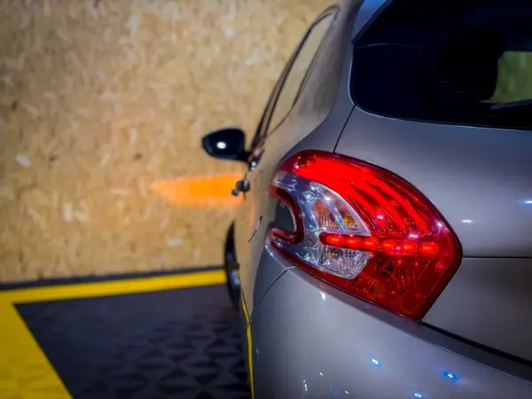 Peugeot 208 1.6 e-HDi SE Style 28