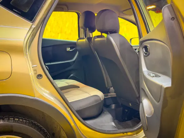 Renault Captur 1.0 TCe Intens 8