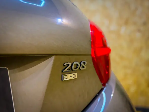 Peugeot 208 1.6 e-HDi SE Style 29