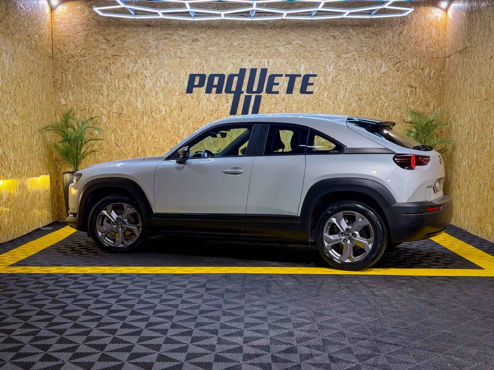Mazda MX-30 e-SKYACTIV Exclusve-Line 22