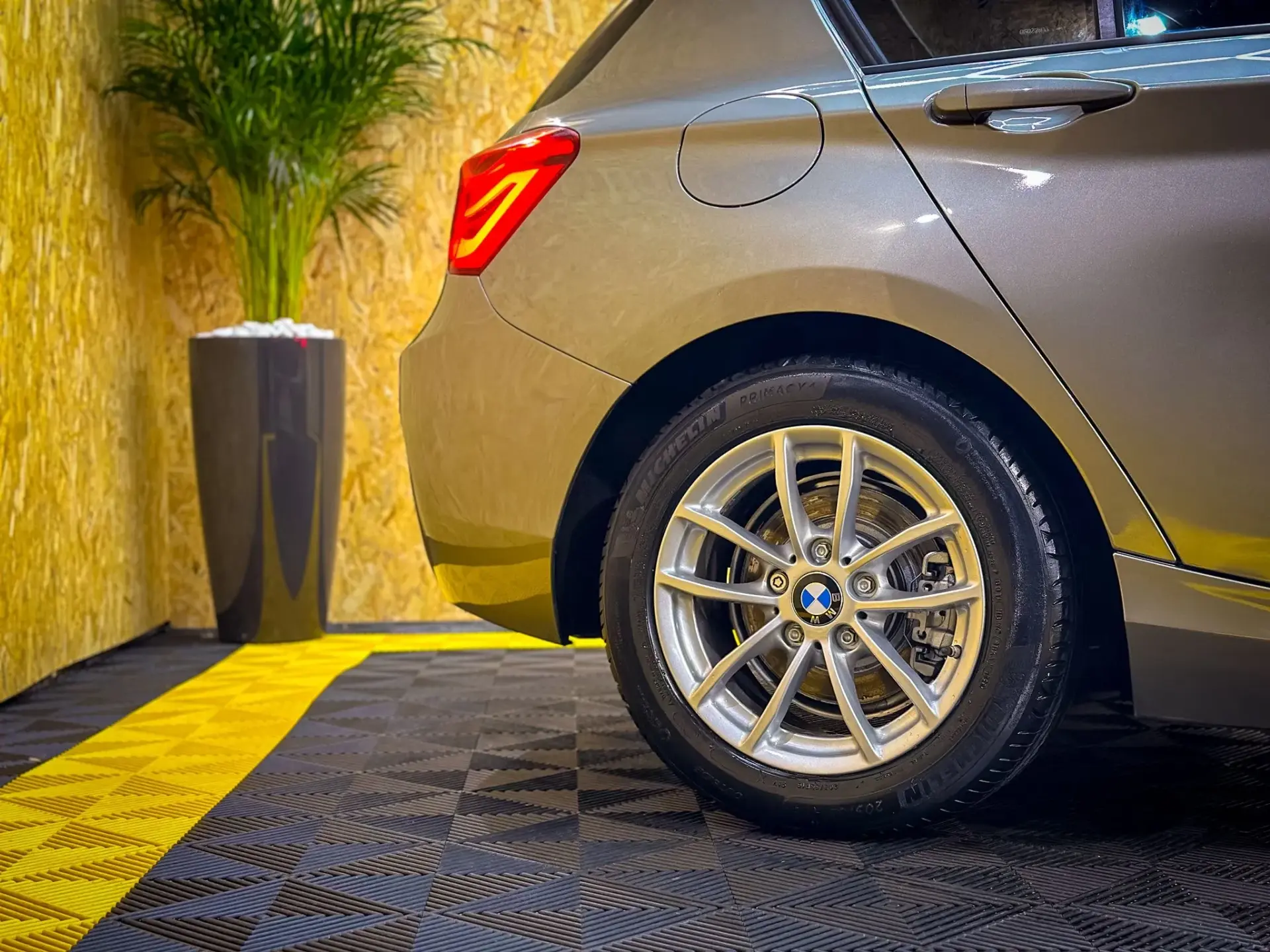 BMW 116 d EfficientDynamics 4