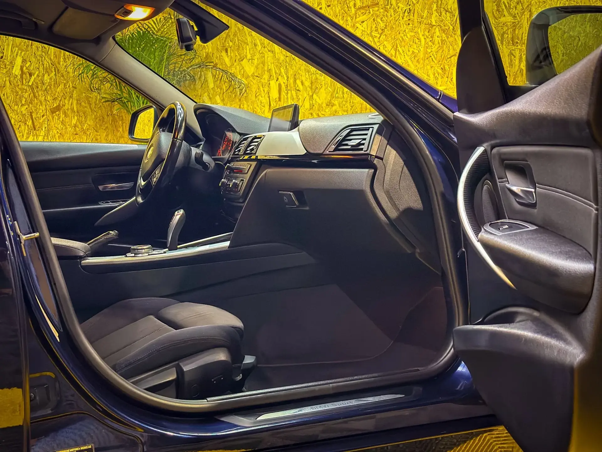 BMW 318 d Touring Auto Sport 14