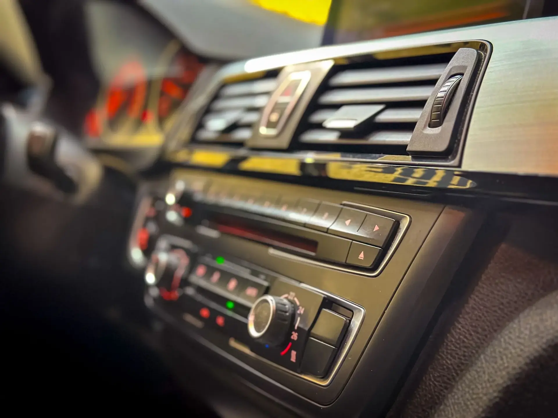 BMW 318 d Touring Auto Sport 18