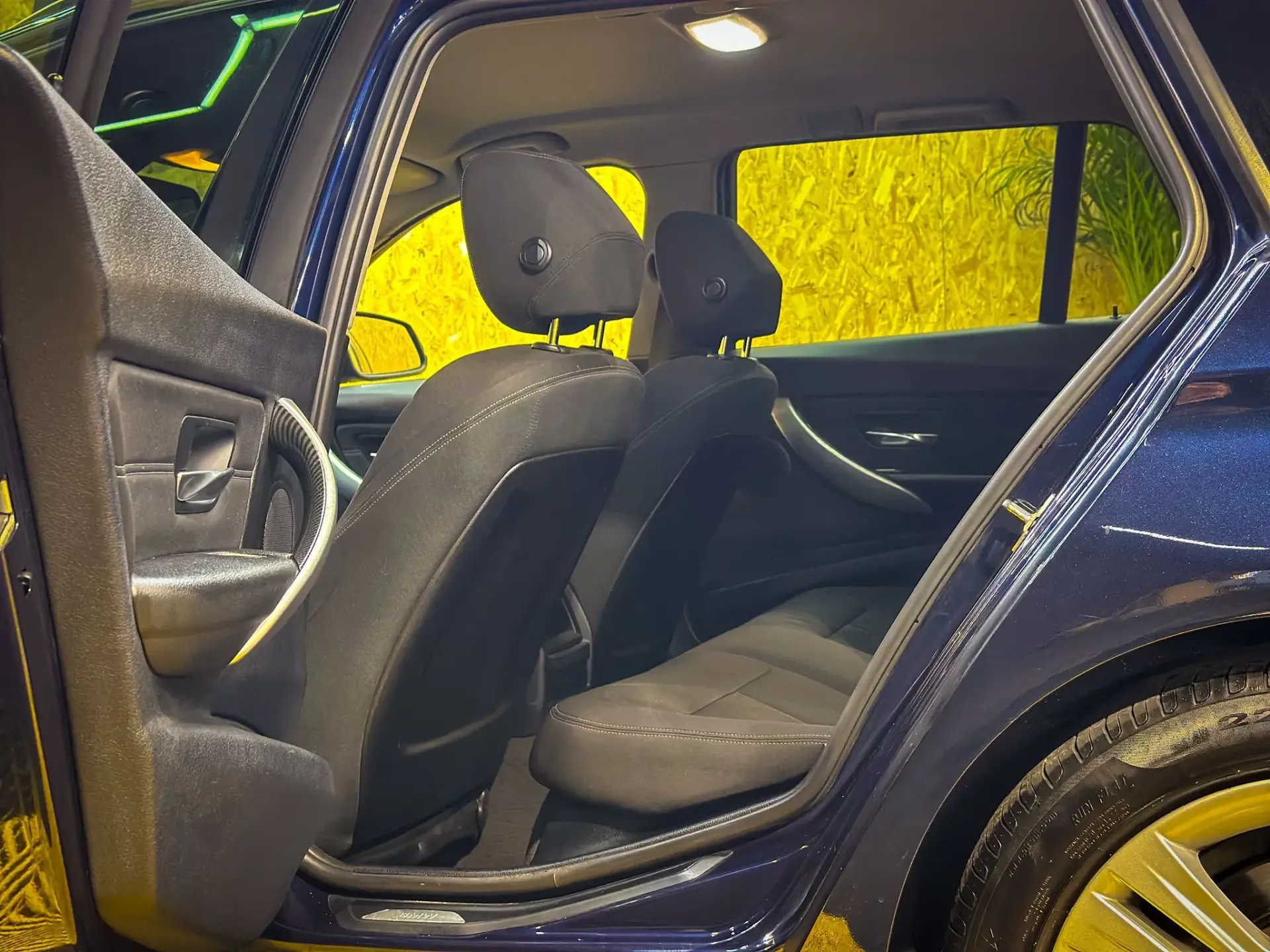 BMW 318 d Touring Auto Sport 38