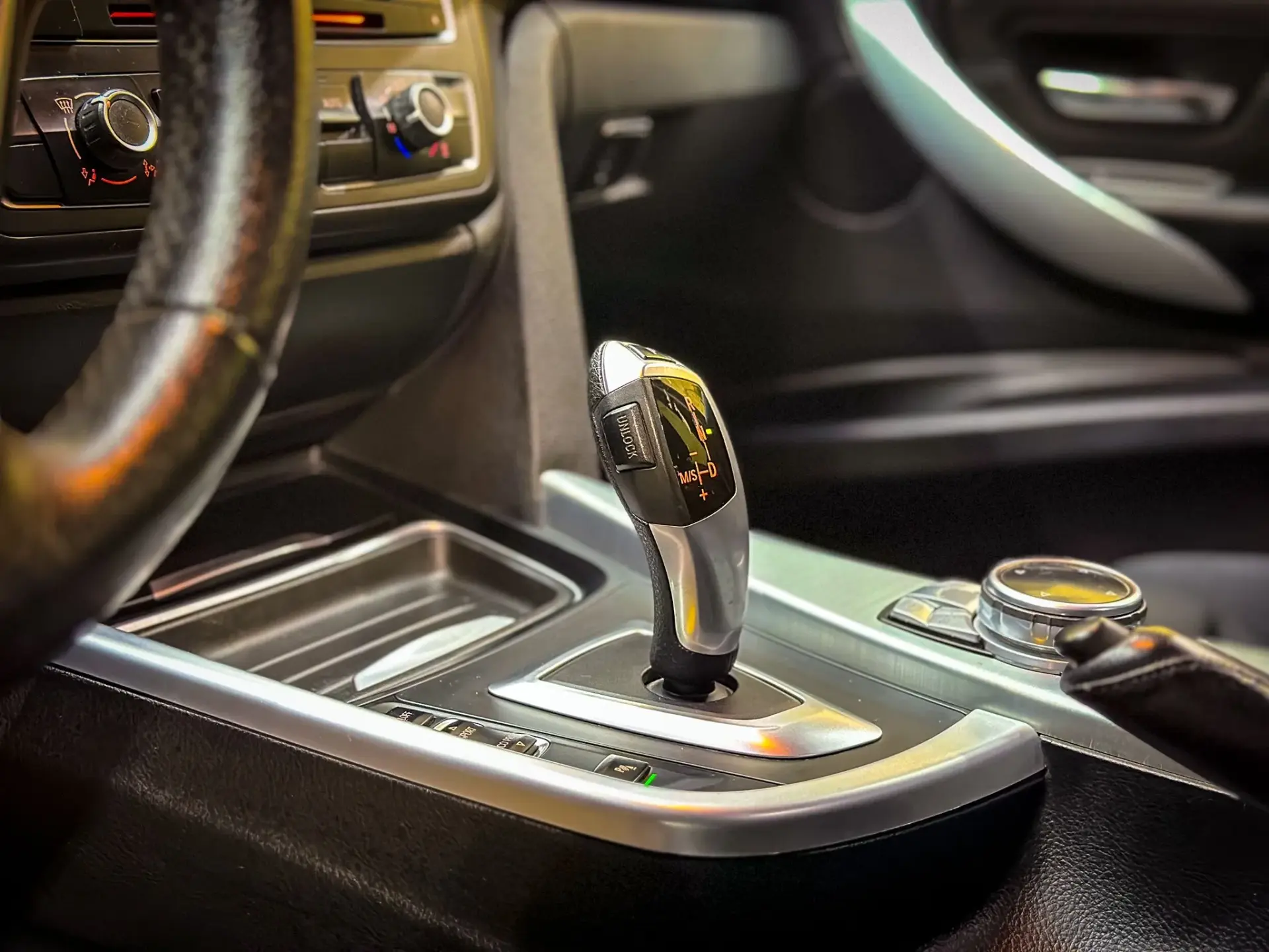 BMW 318 d Touring Auto Sport 43