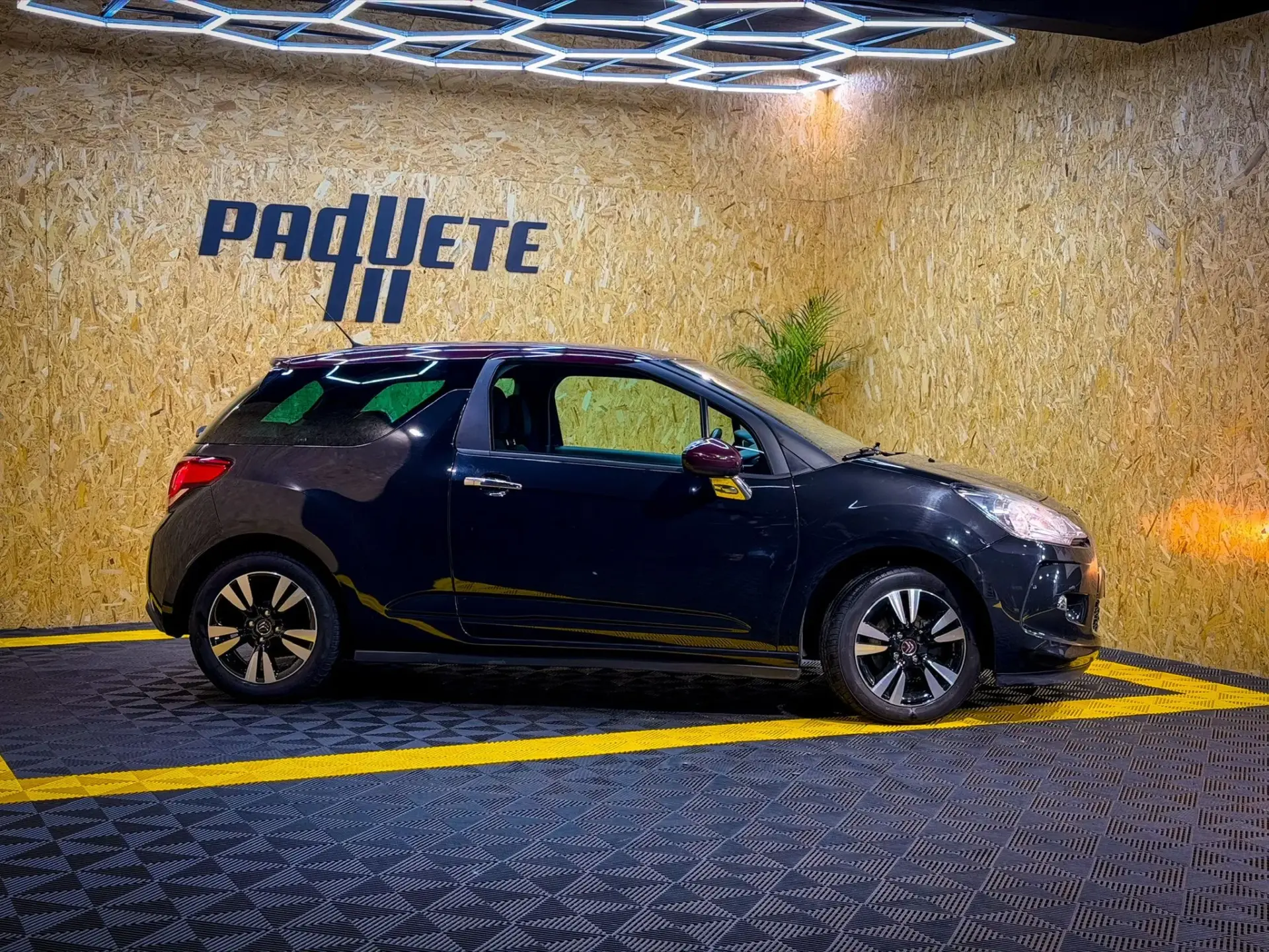 DS DS3 1.6 BlueHDi So Chic 4