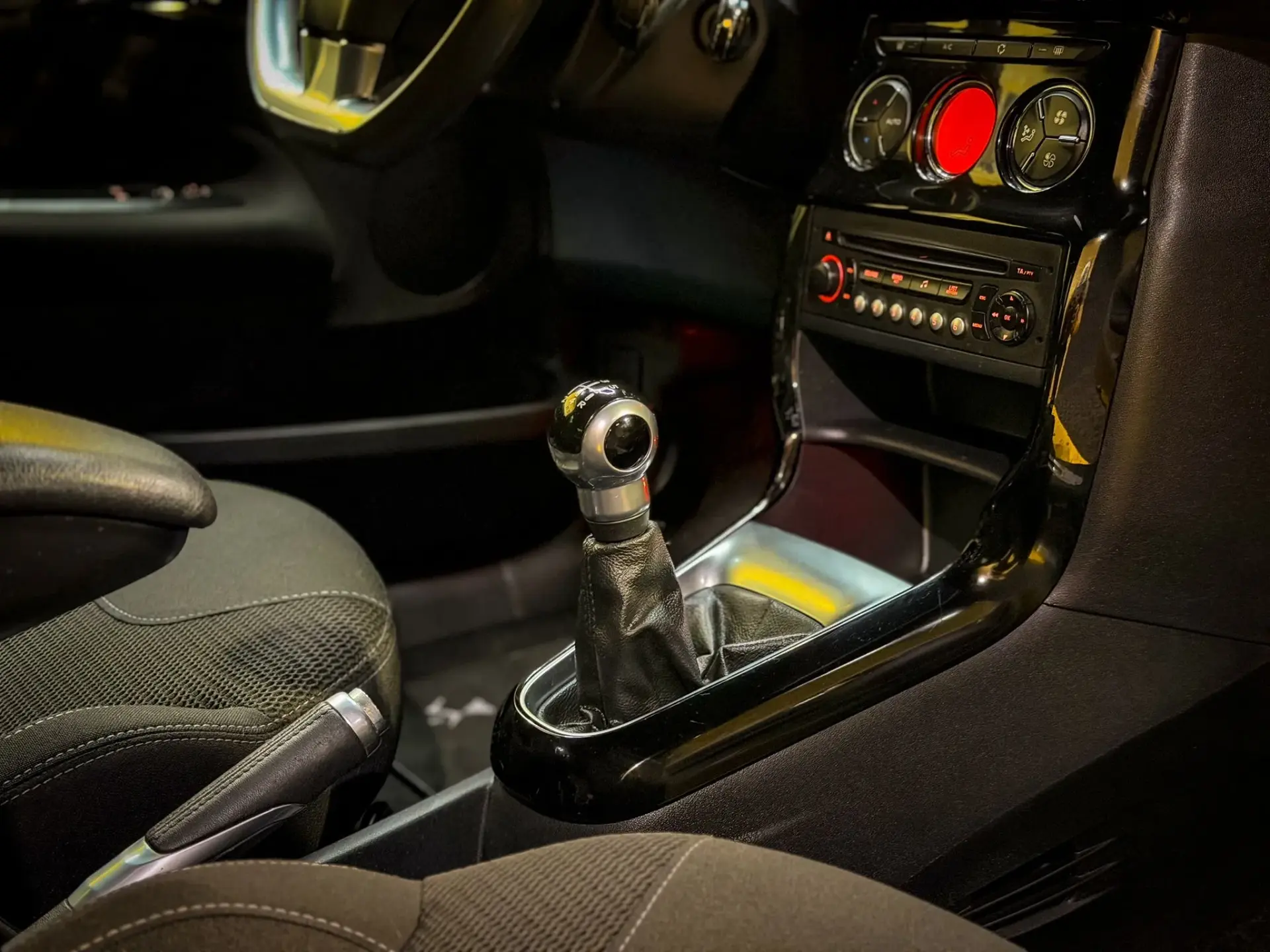 DS DS3 1.6 BlueHDi So Chic 11