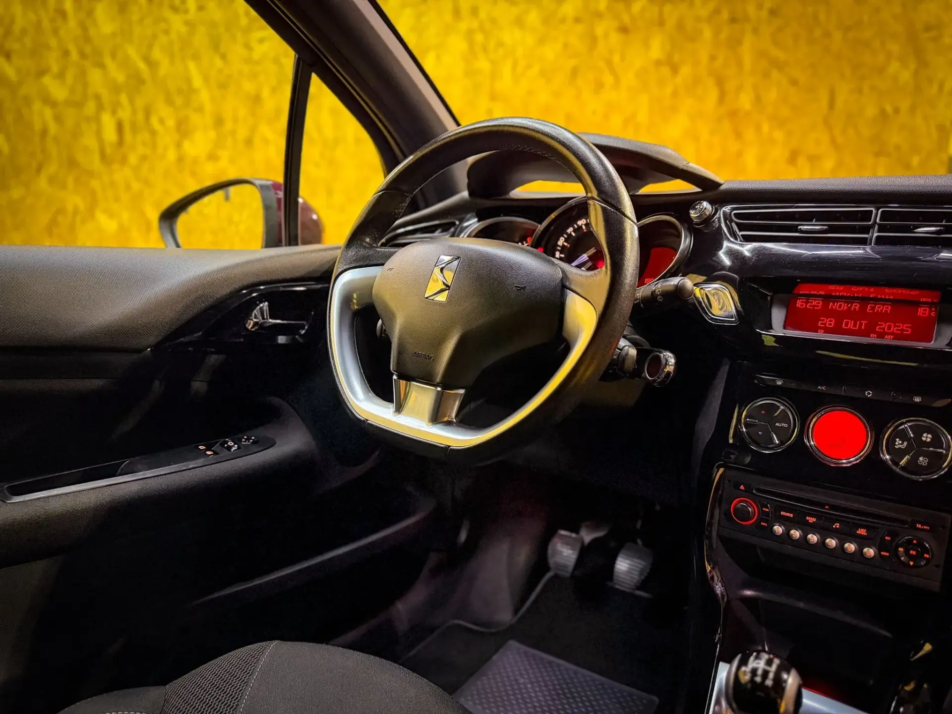 DS DS3 1.6 BlueHDi So Chic 18