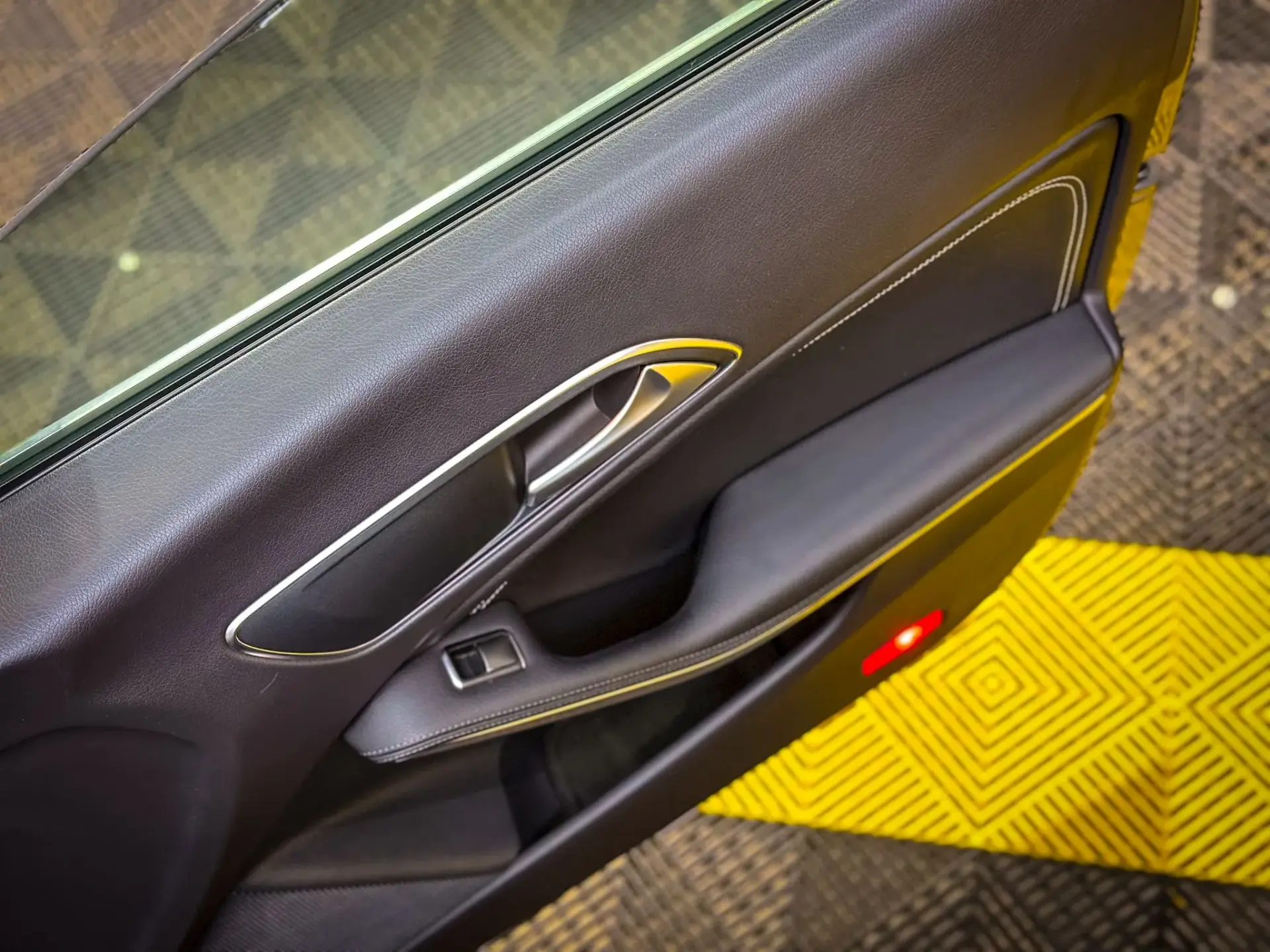 Mercedes-Benz CLA 180 d 11