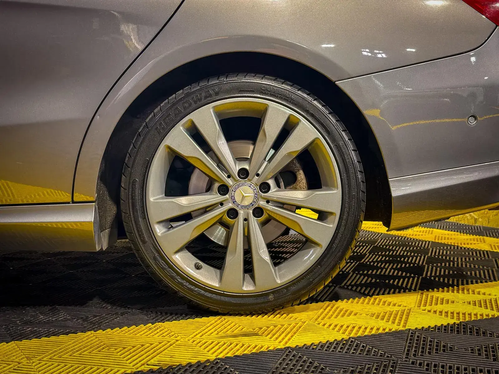 Mercedes-Benz CLA 180 d 32