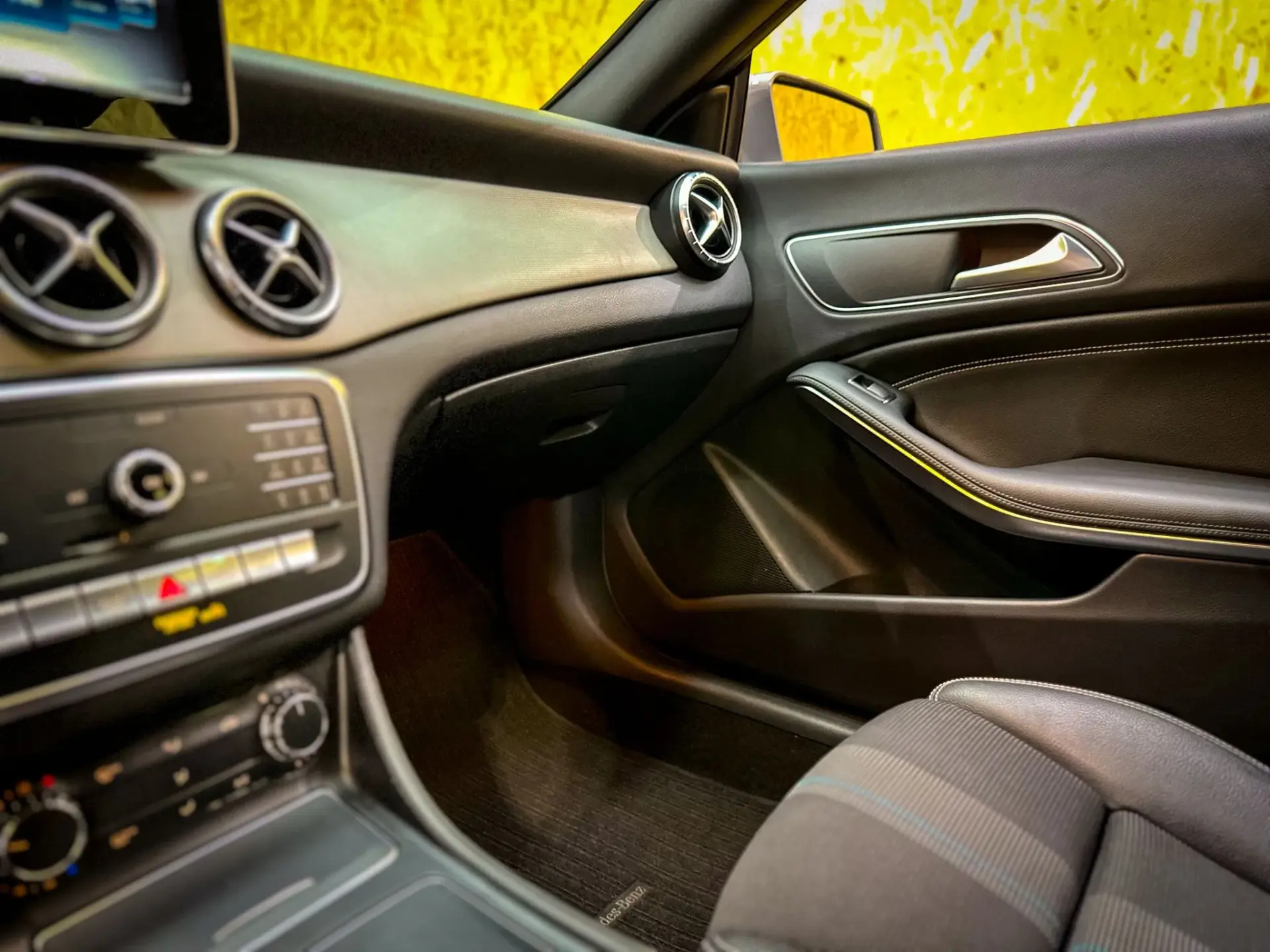 Mercedes-Benz CLA 180 d 47