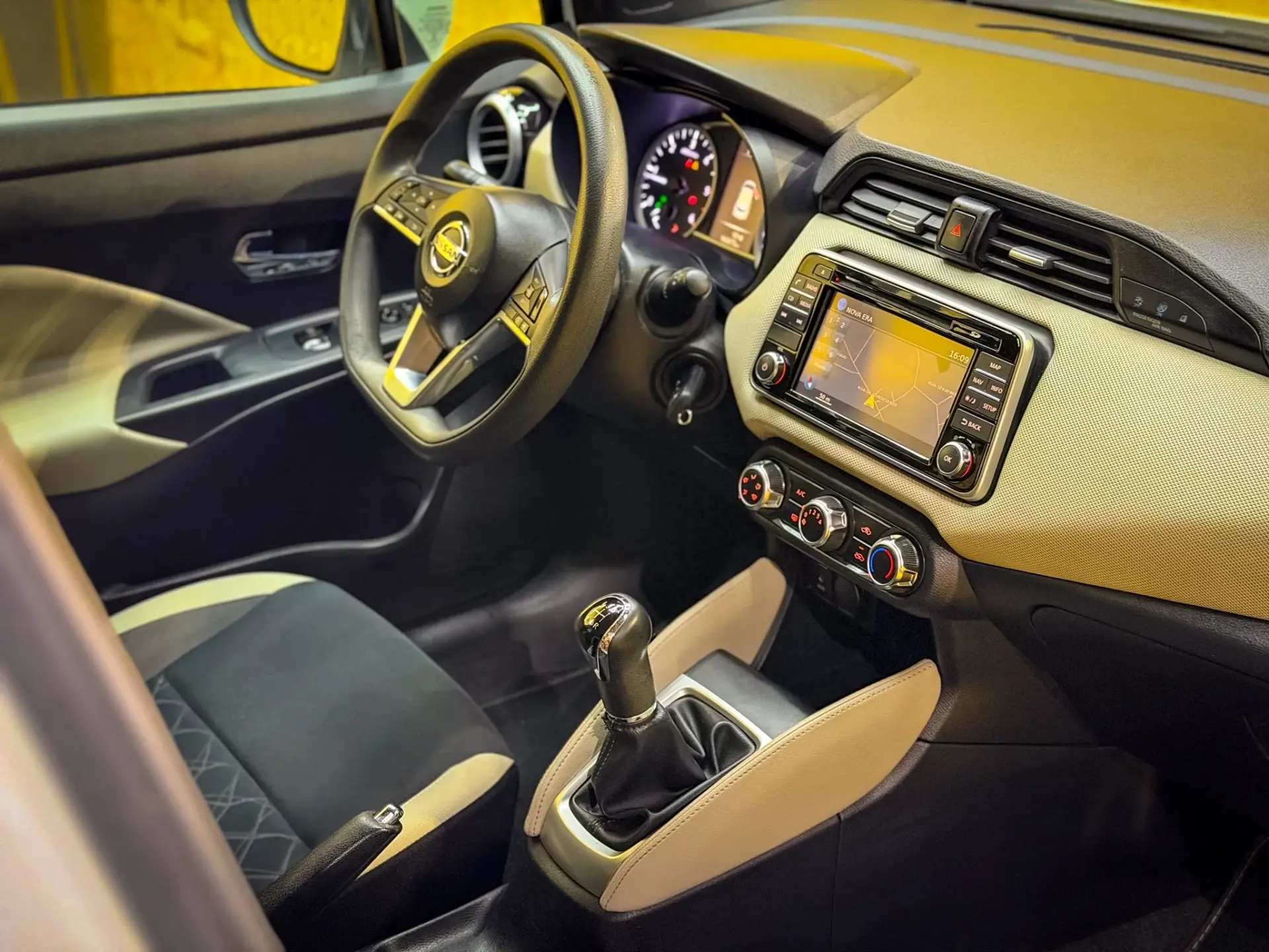 Nissan Micra 1.5 dCi N-Connecta Lifestyle S/S 20