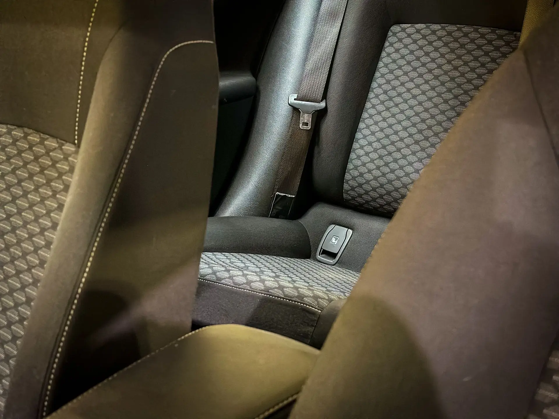 Opel Astra 1.6 CDTI Business Edition S/S 17