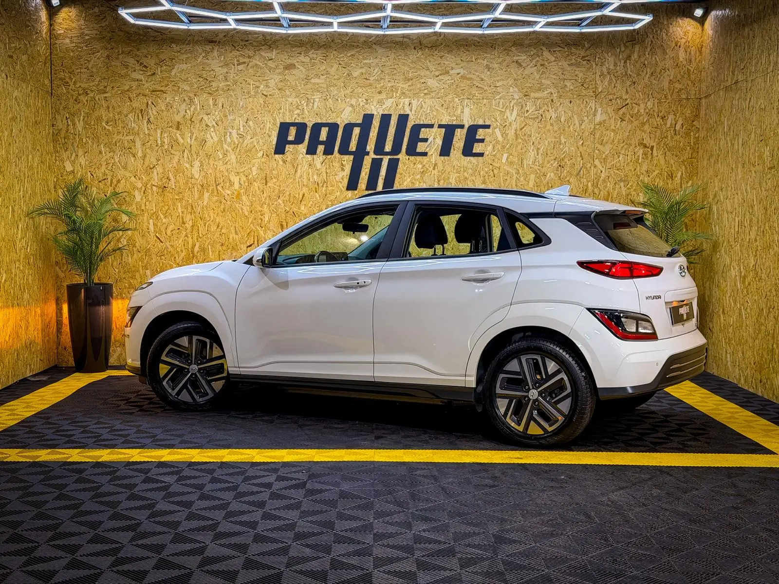 Hyundai Kauai Standard 23