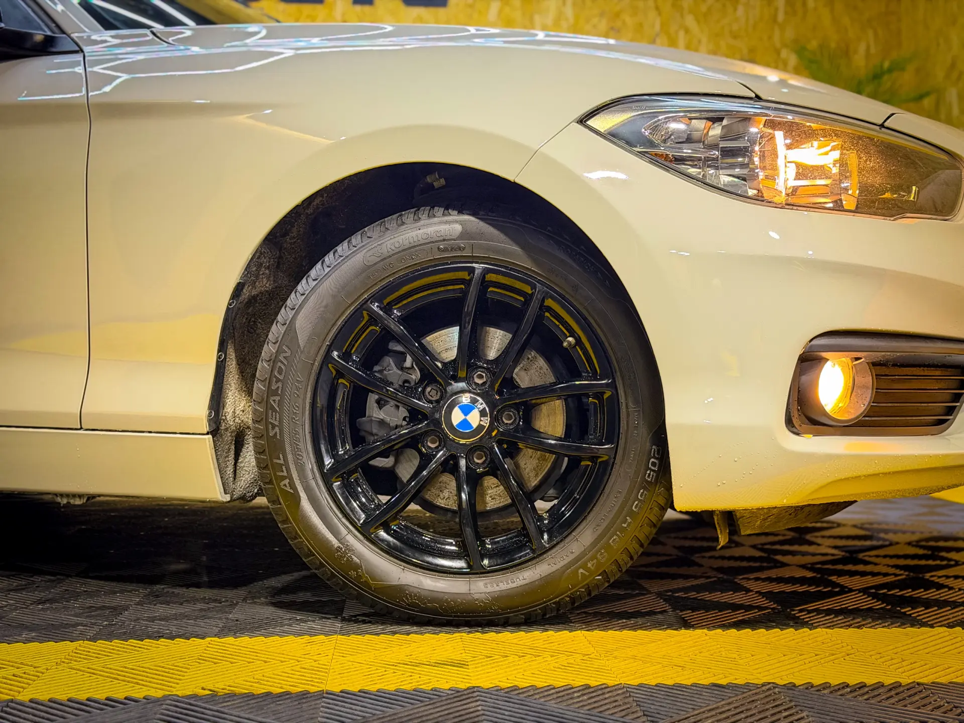 BMW 116 d EfficientDynamics 7