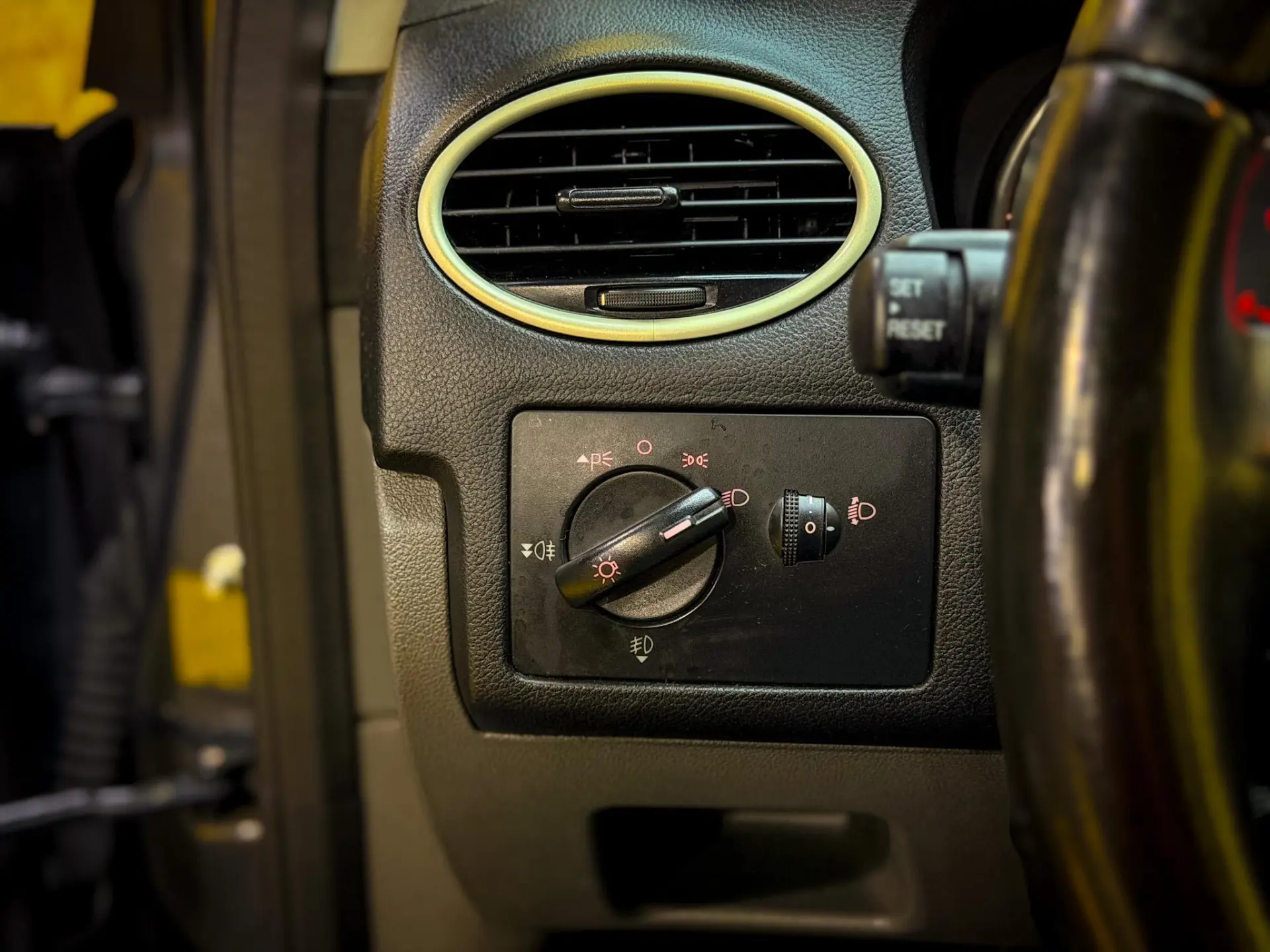 Ford Focus SW 1.6 TDCi Ghia 34