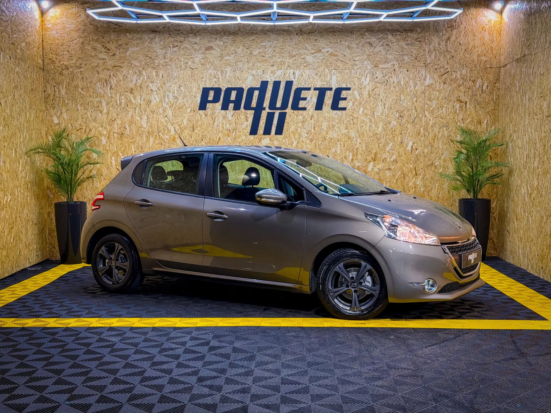 Peugeot 208 1.6 e-HDi SE Style 2