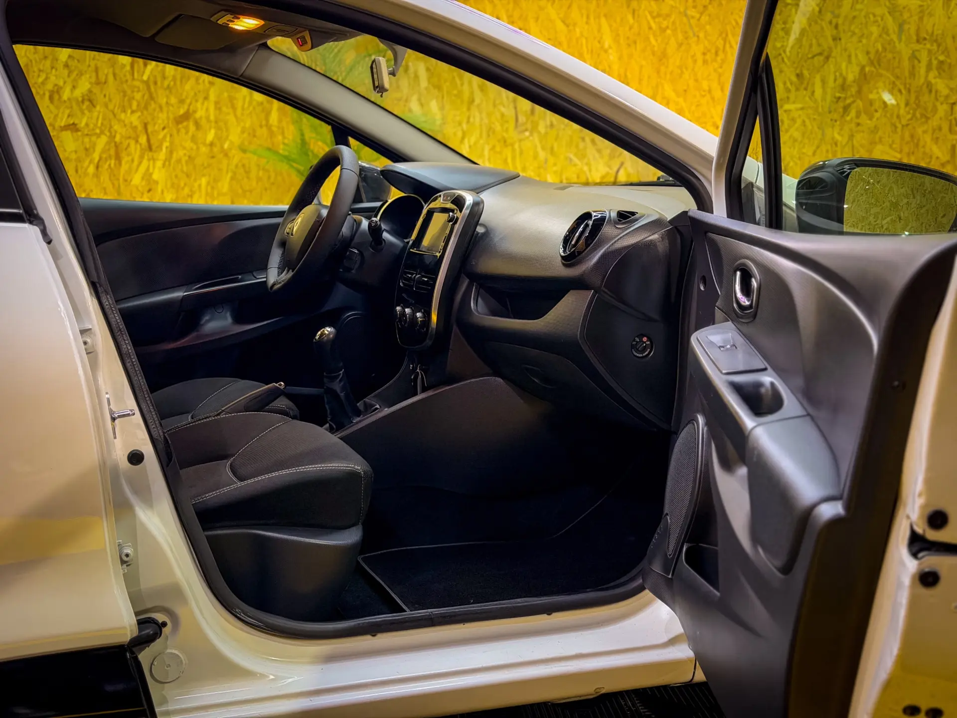 Renault Clio 0.9 TCE Confort 12